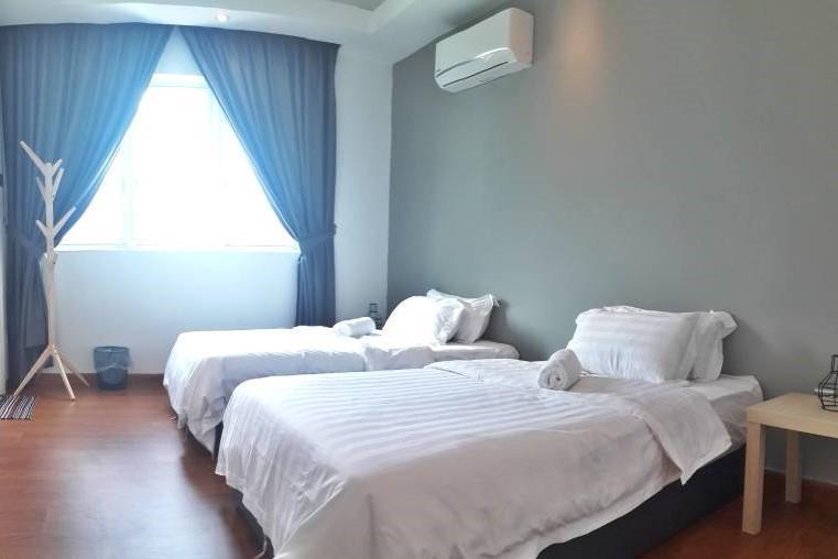 Sunset Seaview Vacation Condos @ Crystal Condo Kota Kinabalu Bagian luar foto